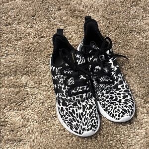 Adidas cloud foam shoes 8.5